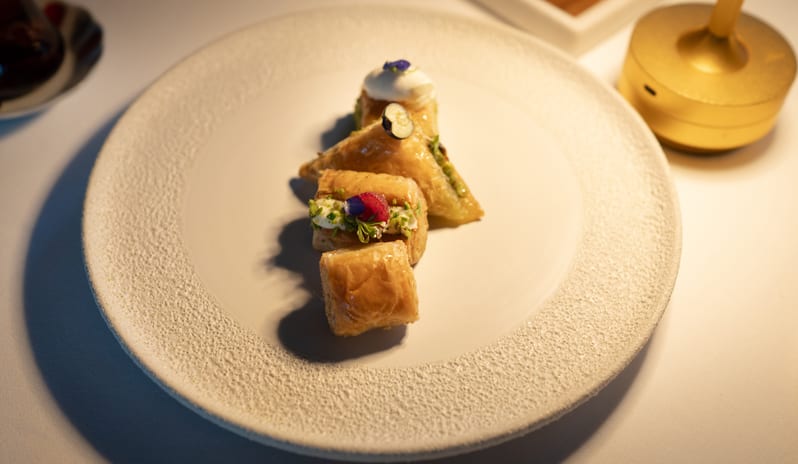 middle-east-holidays-abu-dhabi-rixos-premium-saadiyat-island-hotel-orient-restaurant-foodsetup